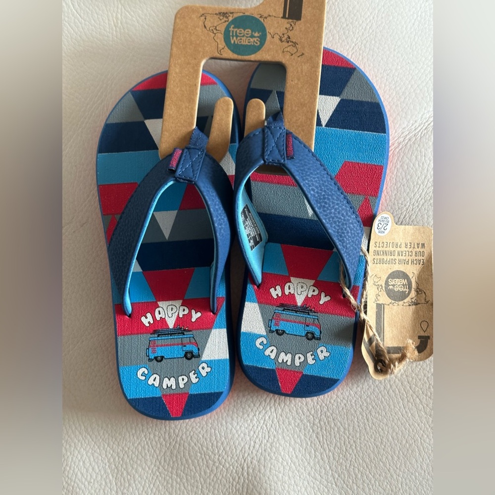New Boys/Girls HAPPY CAMPER Free waters Flip-flops s 2/3 EU33/34 Made in Vietnam
